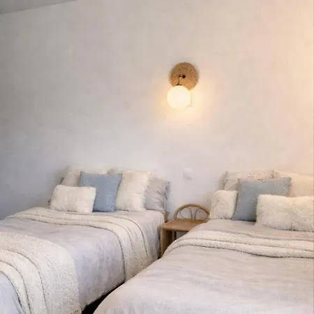 à Barbotan-les-thermes, Balcon, Parking, 300 M Des Thermes Appartement