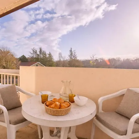 A Barbotan-les-thermes, Balcon, Parking, 300 M Des Thermes Cazaubon